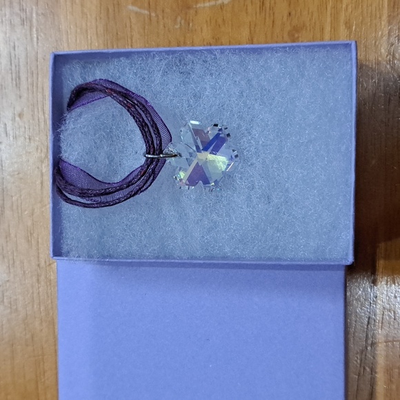 Starfire Aurora Crystal Snowflake Necklace - Picture 5 of 5